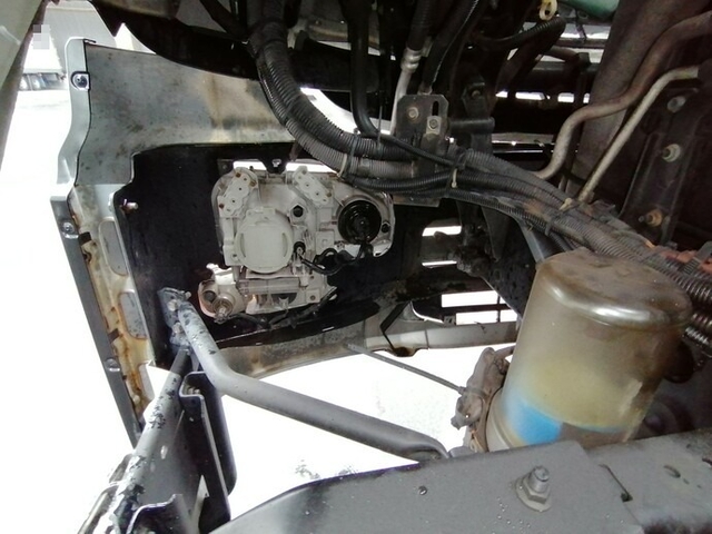 UDトラックス（日産） クオン 大型 冷蔵冷凍バン PKG-CG4ZA(5641) 60枚目