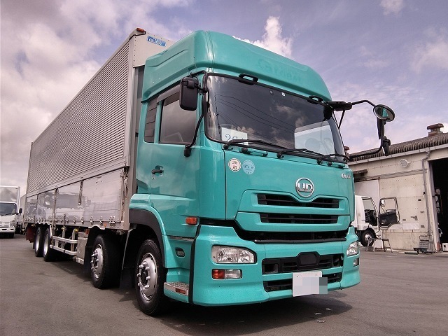 UDトラックス（日産） クオン 大型 ウィング QKG-CG5ZA(10836) 1枚目