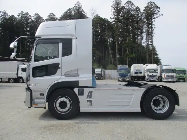 日産自動車 クオン 大型 トラクタ 2RG-GK5DAB(108643) 8枚目