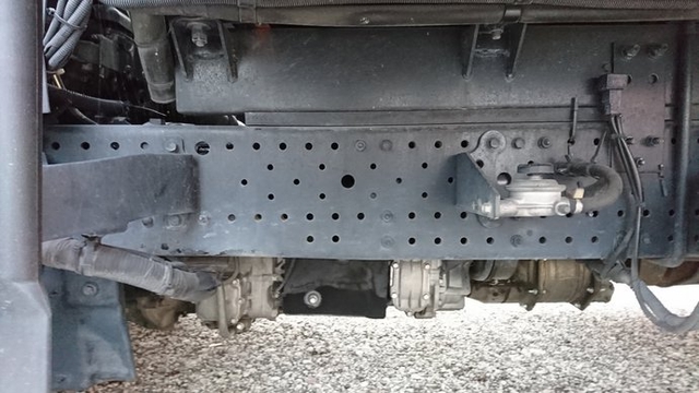 いすゞ エルフ 小型 冷蔵冷凍バン BKG-NPR85AN(2135) 17枚目