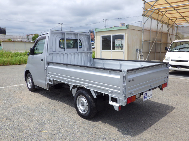 トヨタ ライトエース 小型 平ボディ DBF-S402U(109584) 2枚目