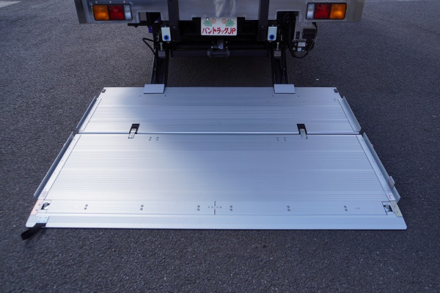 三菱ふそう ファイター 中型 冷蔵冷凍バン 2KG-FK65F(108637) 54枚目