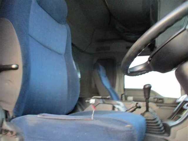 いすゞ ギガ 大型 トラクタ QKG-EXD52AE(37774) 12枚目