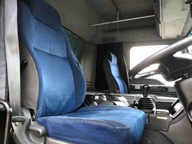 いすゞ ギガ 大型 トラクタ LKG-EXD52AG(37782) 28枚目