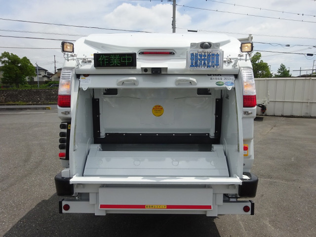 三菱ふそう キャンター 小型 塵芥車（プレス式） 2RG-FEAV0(113491) 8枚目