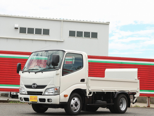 日野 デュトロ 小型 平ボディ SKG-XZU605M(90509) 1枚目