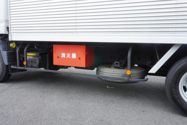 三菱ふそう キャンター 小型 バン TKG-FEB50(113500) 26枚目