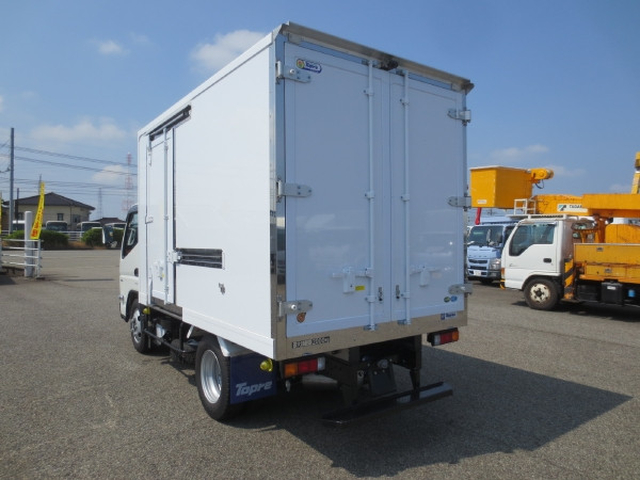 三菱ふそう キャンター 小型 冷蔵冷凍バン 2RG-FBAV0(88181) 5枚目