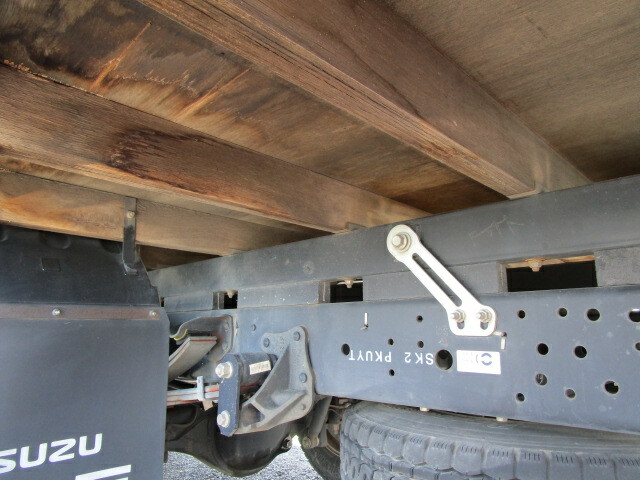 いすゞ エルフ 小型 平ボディ（クレーン付） BDG-NPR85AR(9969) 28枚目