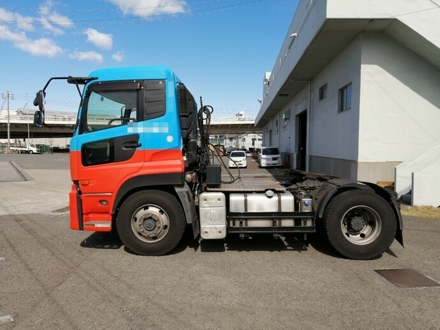 UDトラックス（日産） クオン 大型 トラクタ AKG-GK4XAB(5651) 5枚目