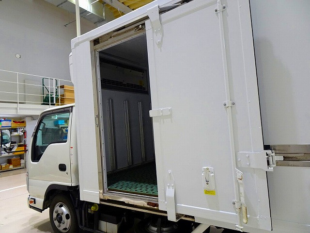 いすゞ エルフ 小型 冷蔵冷凍バン 2RG-NHR88AN(111635) 30枚目