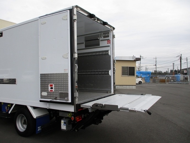 いすゞ エルフ 小型 冷蔵冷凍バン TPG-NMR85AN(9589) 13枚目