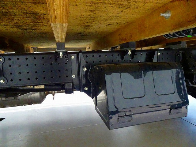 いすゞ エルフ 小型 平ボディ 2RG-NPR88AC(112805) 34枚目