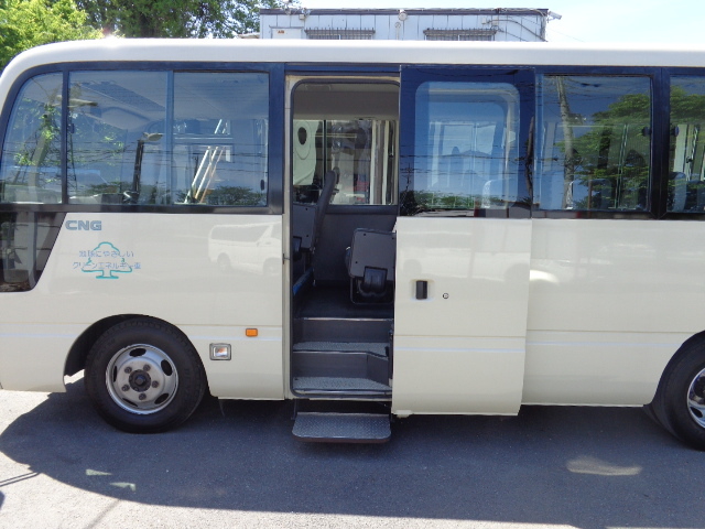 日産自動車 シビリアン 中型 バス UD-DH41(9731) 9枚目