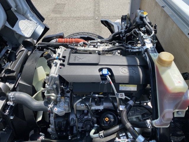 三菱ふそう キャンター 小型 平ボディ 2RG-FEAV0(112590) 10枚目