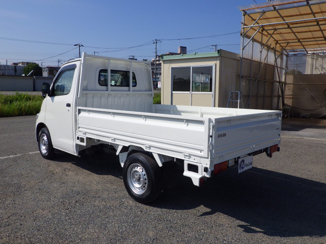 トヨタ ライトエース 小型 平ボディ DBF-S402U(110649) 2枚目