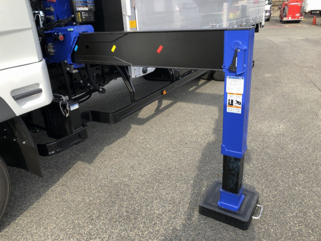 三菱ふそう ファイター 中型 平ボディ（クレーン付） 2KG-FK62F(106375) 13枚目