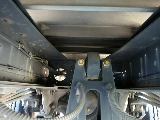 UDトラックス（日産） ビッグサム 大型 ウィング KL-CD48B(4826) 59枚目