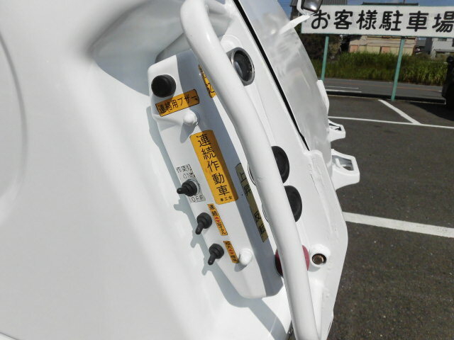 日野 デュトロ 小型 塵芥車（プレス式） BDG-XZU304X(7146) 22枚目