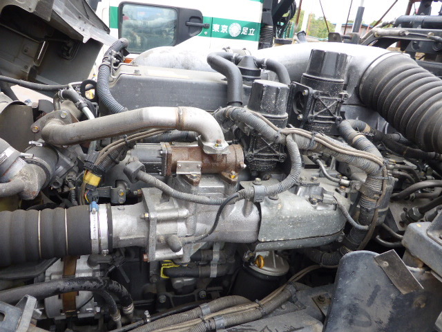 UDトラックス（日産） ビッグサム 大型 トラクタ ADG-GW4XLG(2131) 25枚目