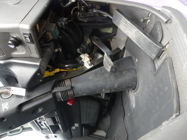 いすゞ エルフ 小型 特装車・その他 KR-NKR81E3N(106519) 24枚目