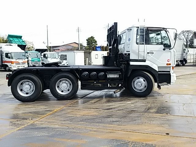 UDトラックス（日産） ビッグサム 大型 トラクタ KL-CW632GHT(8803) 4枚目