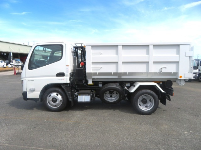三菱ふそう キャンター 小型 コンテナ専用車 2RG-FBAV0(108792) 9枚目