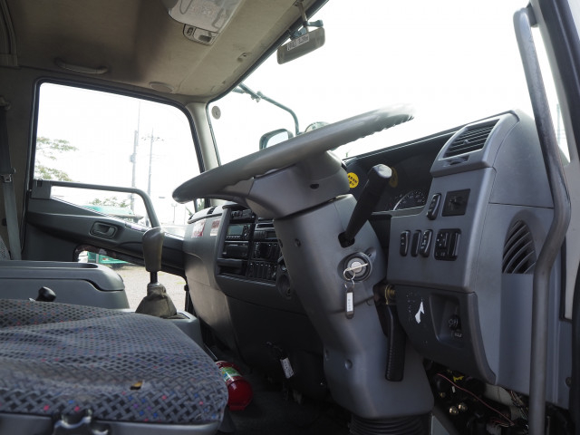 三菱ふそう ファイター 増トン 平ボディ（クレーン付） PJ-FM62FZ(109555) 42枚目