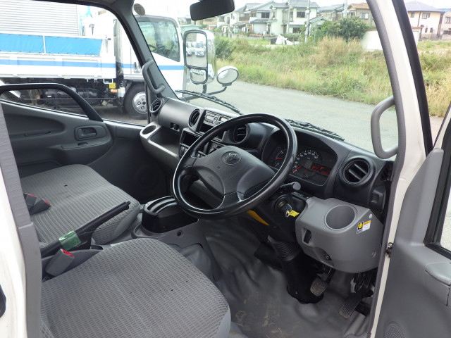トヨタ ダイナ 小型 平ボディ TPG-XZC605(112058) 6枚目