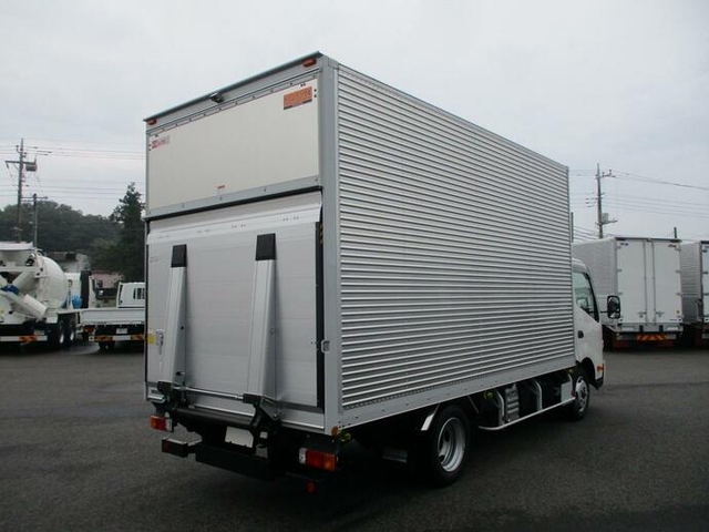 日野 デュトロ 小型 バン 2RG-XZU710M(11704) 3枚目