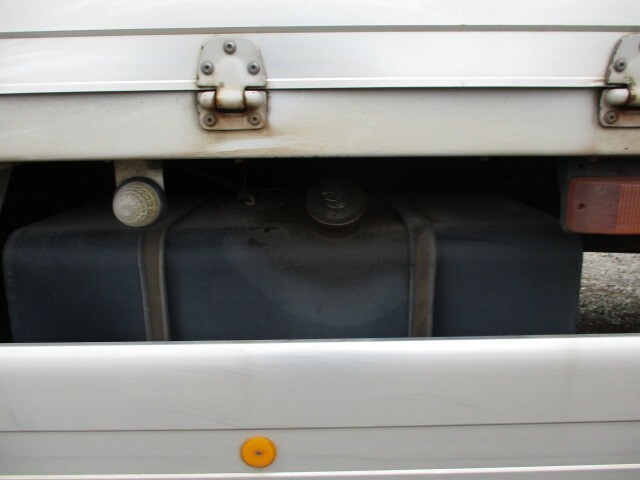 UDトラックス（日産） クオン 大型 ウィング PKG-CD4ZA(8857) 20枚目