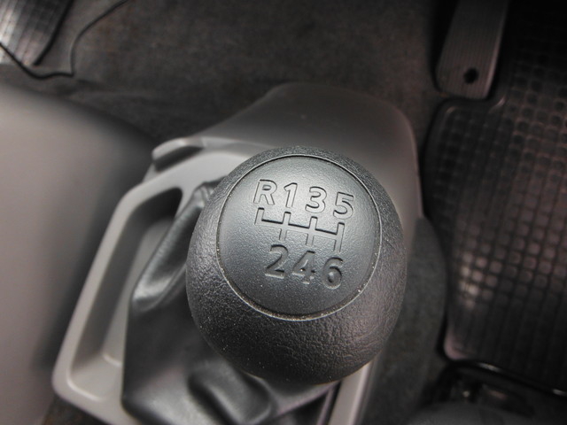 UDトラックス（日産） コンドル 中型 冷蔵冷凍バン SKG-MK38C(2599) 26枚目