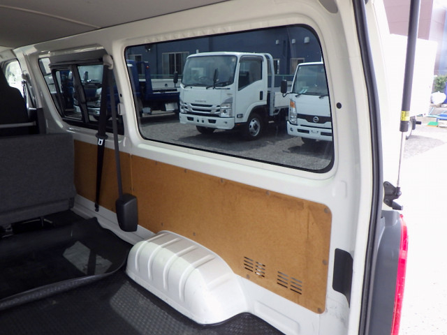 トヨタ レジアスエース 小型 バン CBF-TRH200V(110089) 8枚目