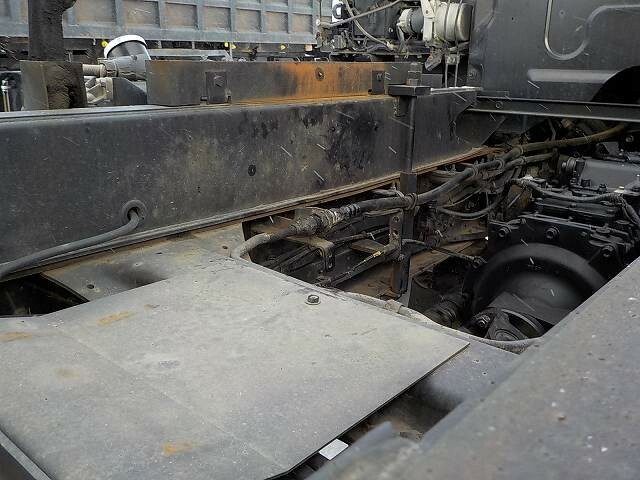 いすゞ ギガ 大型 土砂ダンプ QKG-CXZ77AT(7863) 26枚目
