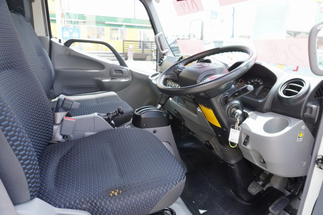 日野 デュトロ 小型 バン 2RG-XZC605M(109687) 35枚目