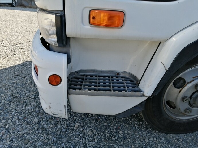 UDトラックス（日産） コンドル 中型 冷蔵冷凍バン BDG-MK36C(5466) 77枚目