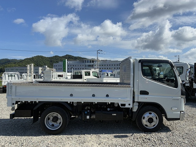 三菱ふそう キャンター 小型 平ボディ 2RG-FBAV0(107924) 5枚目