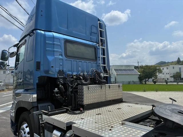 日野 プロフィア 大型 トラクタ 2DG-SH1EDGG(108921) 9枚目