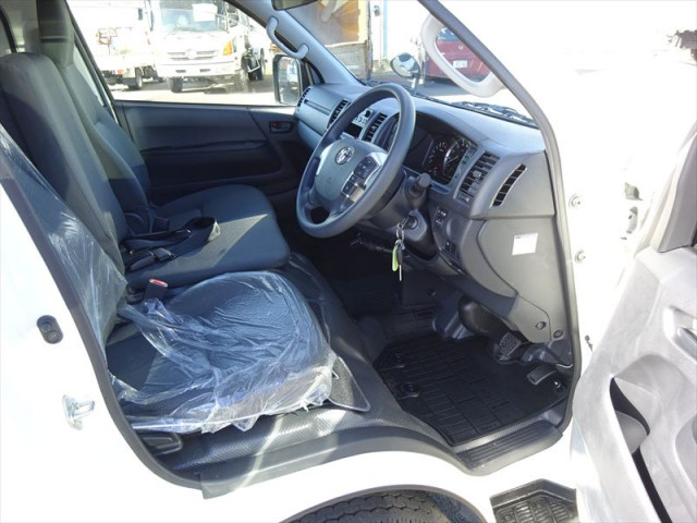 トヨタ ハイエース 小型 Translation missing: ja.item.body_keijou_enum.body_keijou_light_van 3BF-TRH200V(97597) 9枚目