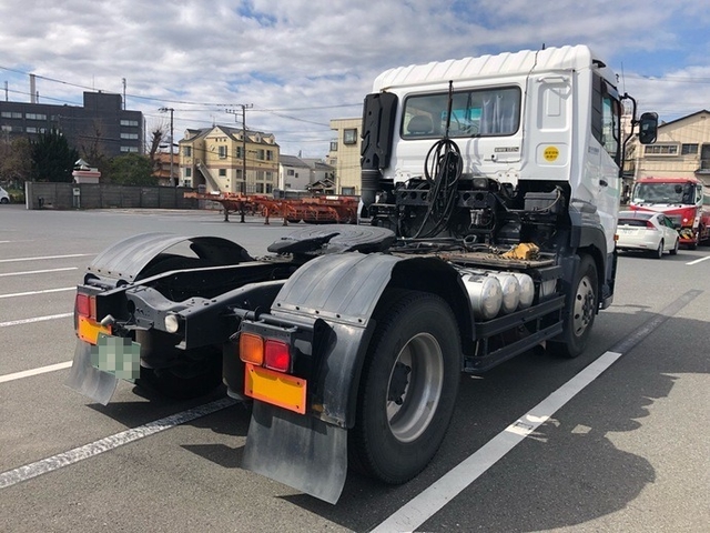 UDトラックス（日産） クオン 大型 トラクタ ADG-GK4XAB(5544) 7枚目