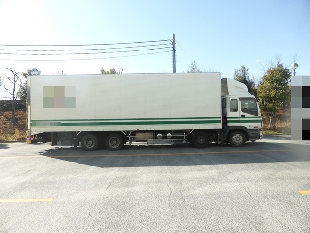 いすゞ ギガ 大型 バン KL-CYJ51W4A(2582) 4枚目