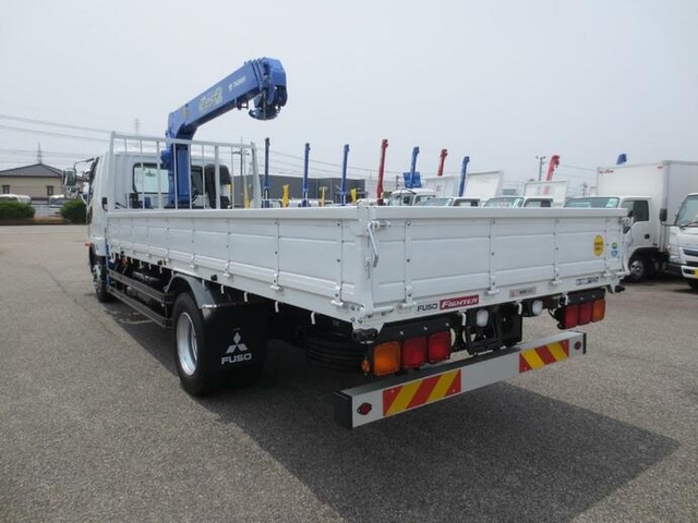 三菱ふそう ファイター 増トン 平ボディ（クレーン付） 2KG-FK62FZ(8522) 4枚目