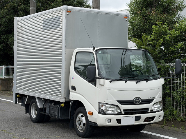 トヨタ ダイナ 小型 バン TPG-XZU605(110072) 2枚目
