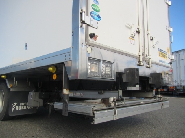 UDトラックス（日産） コンドル 中型 冷蔵冷凍バン TKG-MK38L(7337) 6枚目