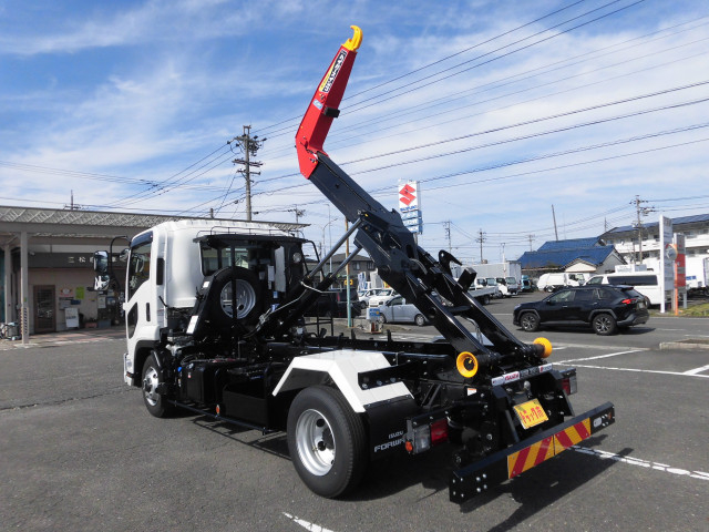 いすゞ フォワード 中型 コンテナ専用車 2RG-FRR90S4(113381) 11枚目