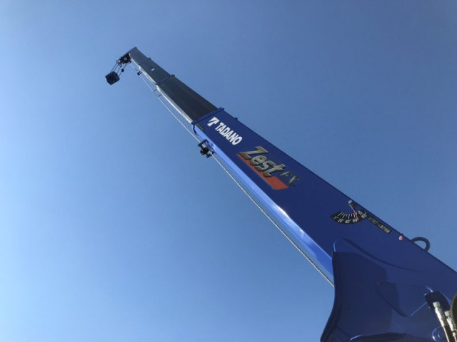 日野 デュトロ 小型 平ボディ（クレーン付） 2WG-XZU713M(113225) 6枚目