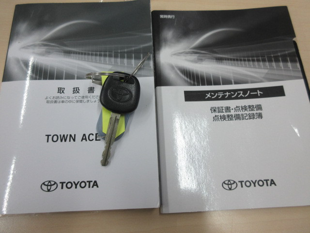 トヨタ タウンエース 小型 平ボディ 5BF-S403U(112529) 5枚目