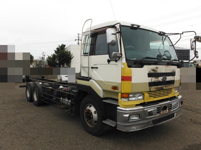 UDトラックス（日産） クオン 大型 キャブ付きシャーシ KL-CD48E(2943) 1枚目