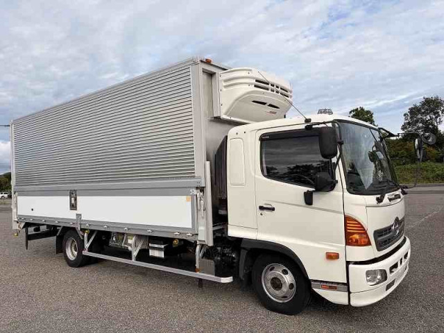 日野 レンジャー 小型 冷蔵冷凍バン TKG-FD7JLAA(111798) 2枚目