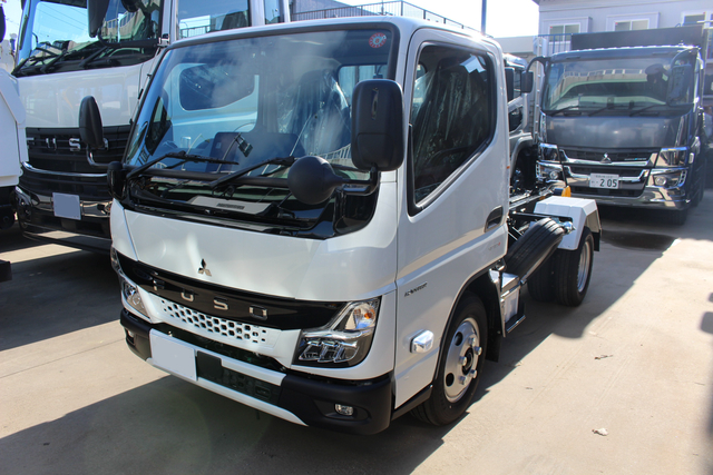 三菱ふそう キャンター 小型 コンテナ専用車 2RG-FBAV0(104996) 3枚目